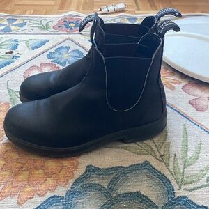 Blundstone size 9.5 US WOMEN